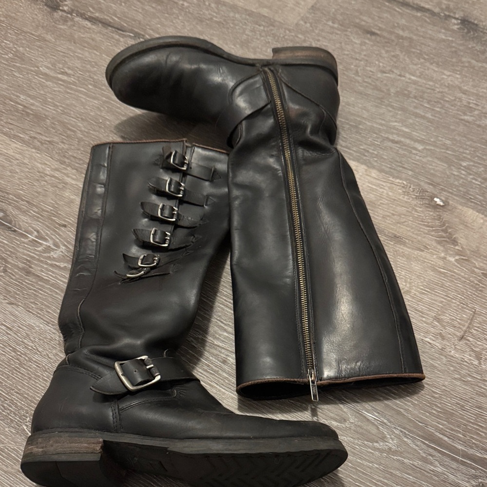 Frye Black Leather Footwear